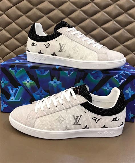 louis vuitton sneakers hombre|Louis Vuitton sneakers men 2022.